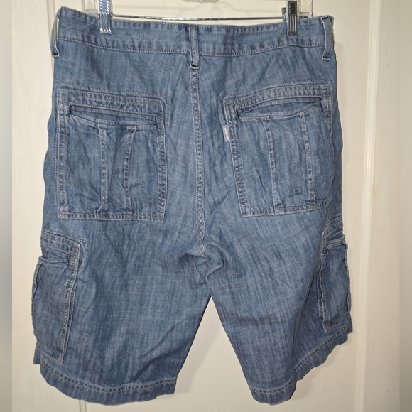 Levis Silvertab Denim Cargo Shorts Blue Wash Baggy Fit Size 33W - Picture 4 of 10